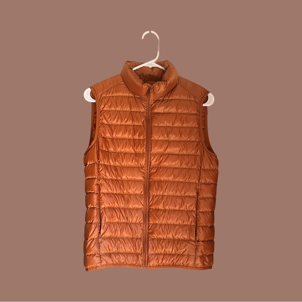 Uniqlo Women’s Rust Puffer Vest